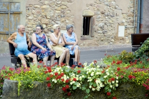 INS: Sporul natural al populaţiei a continuat să fie negativ în iulie